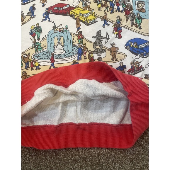 Where's Waldo Crewneck Sweatshirt Excellent Condition Imported Sz L Unisex - Picture 8 of 11